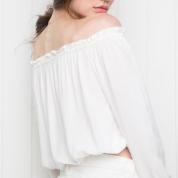 Brandy Melville White Off the Shoulder Maura Top - Picture 3 of 10
